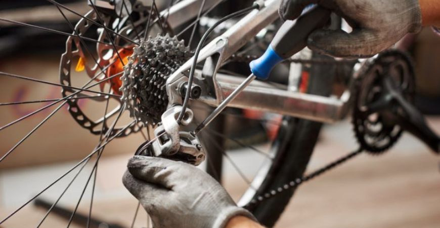 riparazione bici